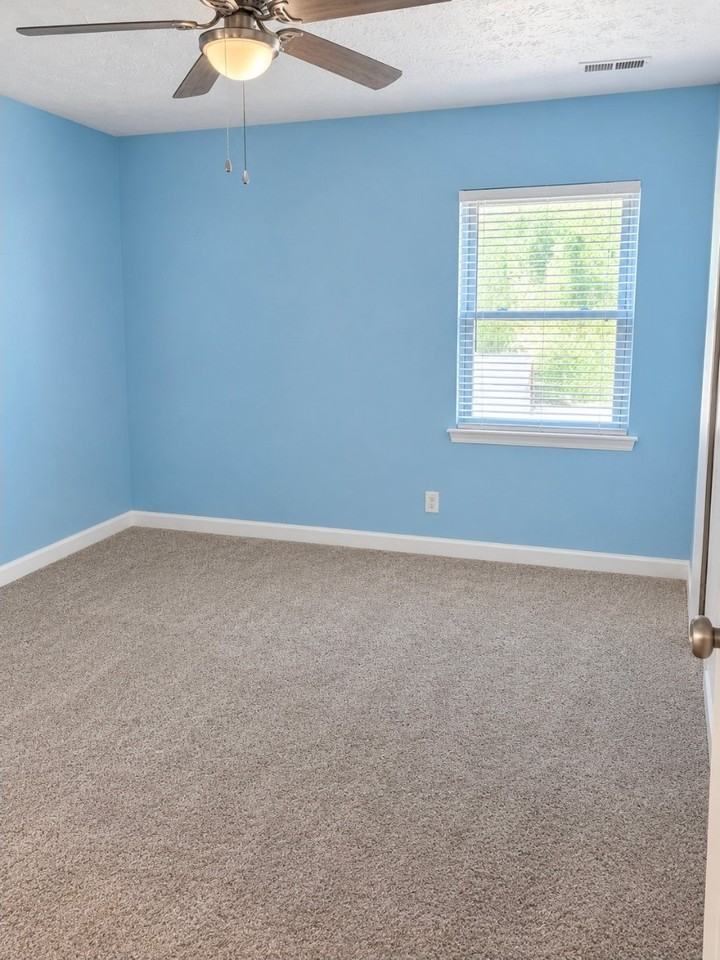 2723 Rivercliff Rd - Photo 7 of 11