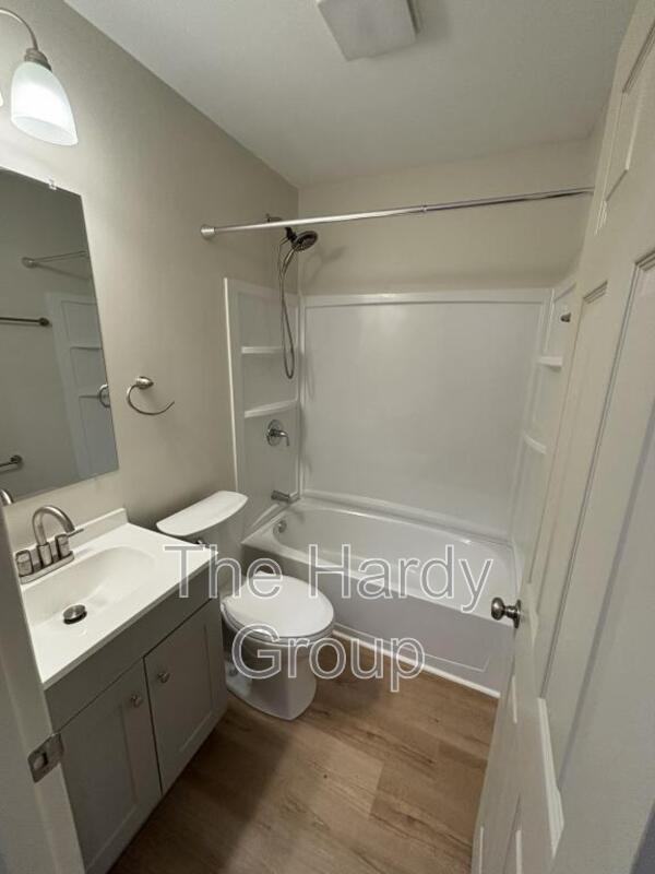 108 Southwood Ln - Photo 3 of 16
