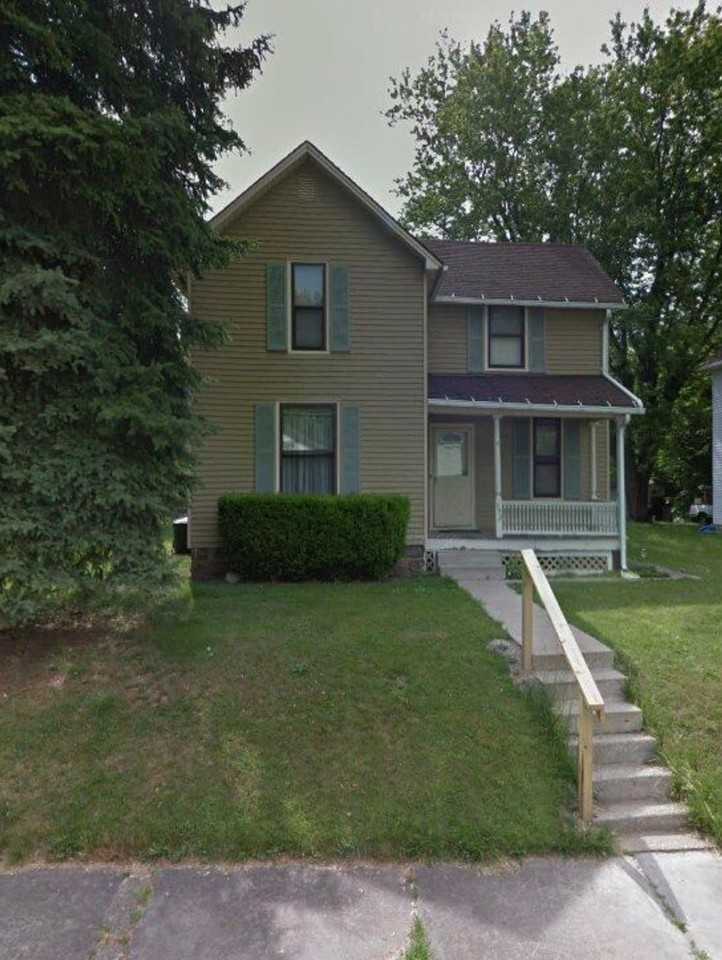 392 Henry St
