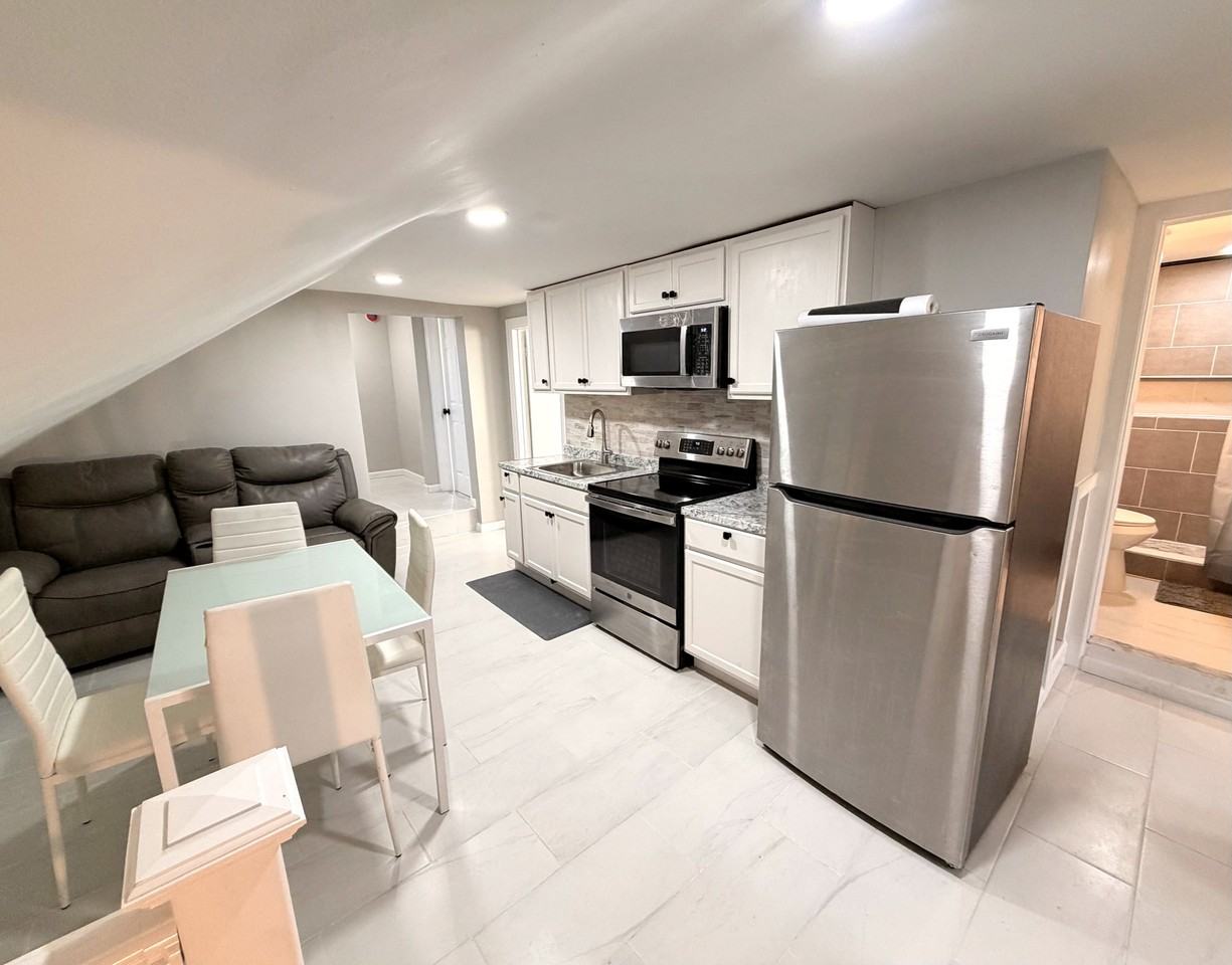 390 Lafayette St #2 - Photo 2 of 4