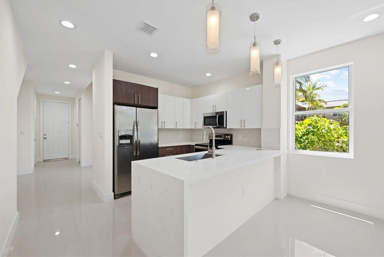 1434 Sw 4th Ave #1434 - Photo 3 of 16
