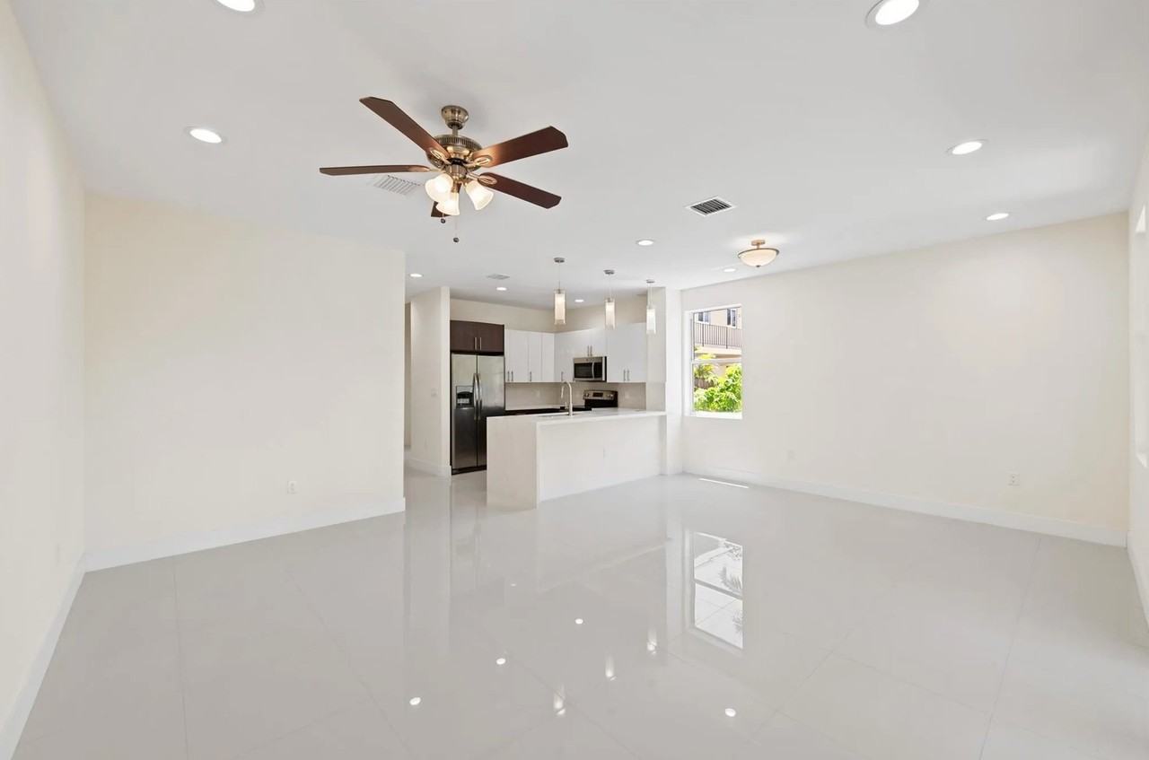 1434 Sw 4th Ave #1434 - Photo 5 of 16