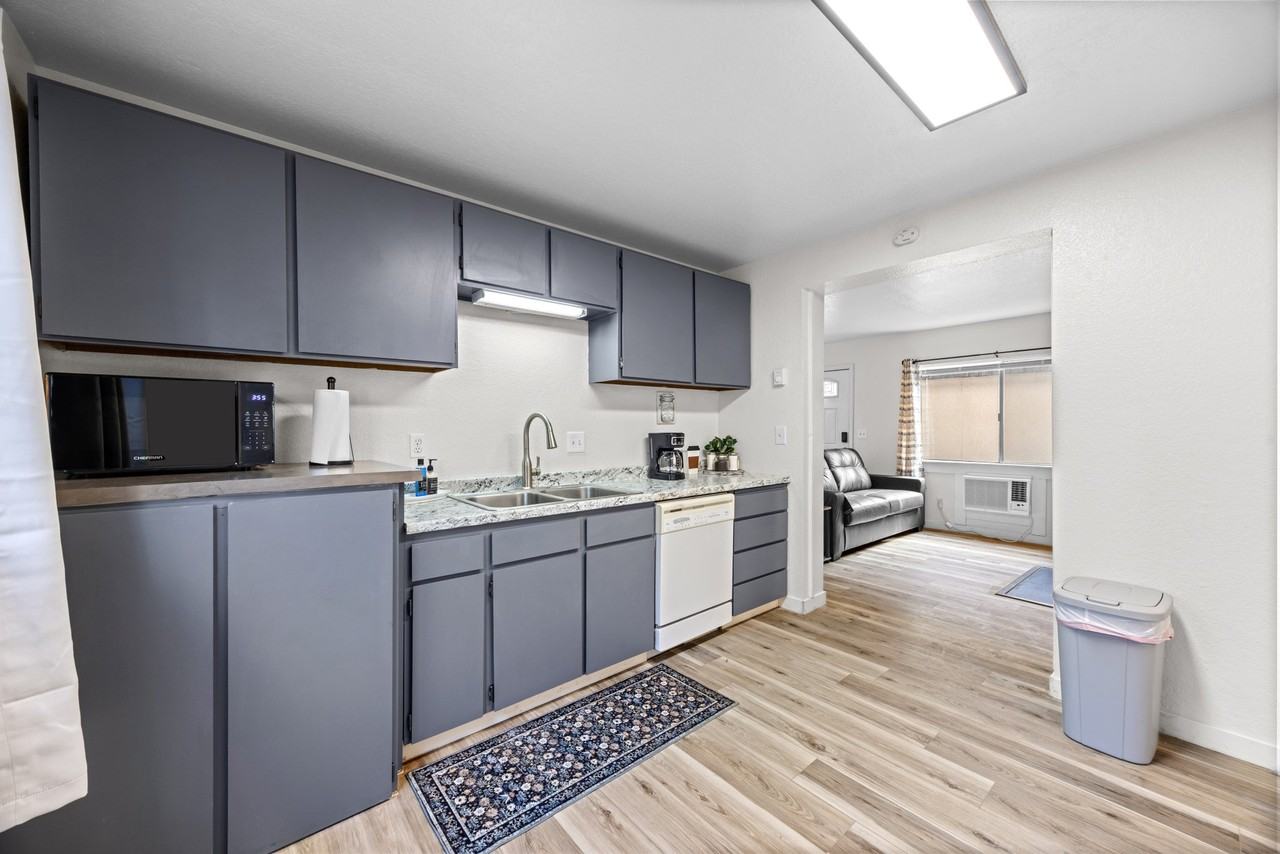 11 N Liberty St #11 - Photo 4 of 16
