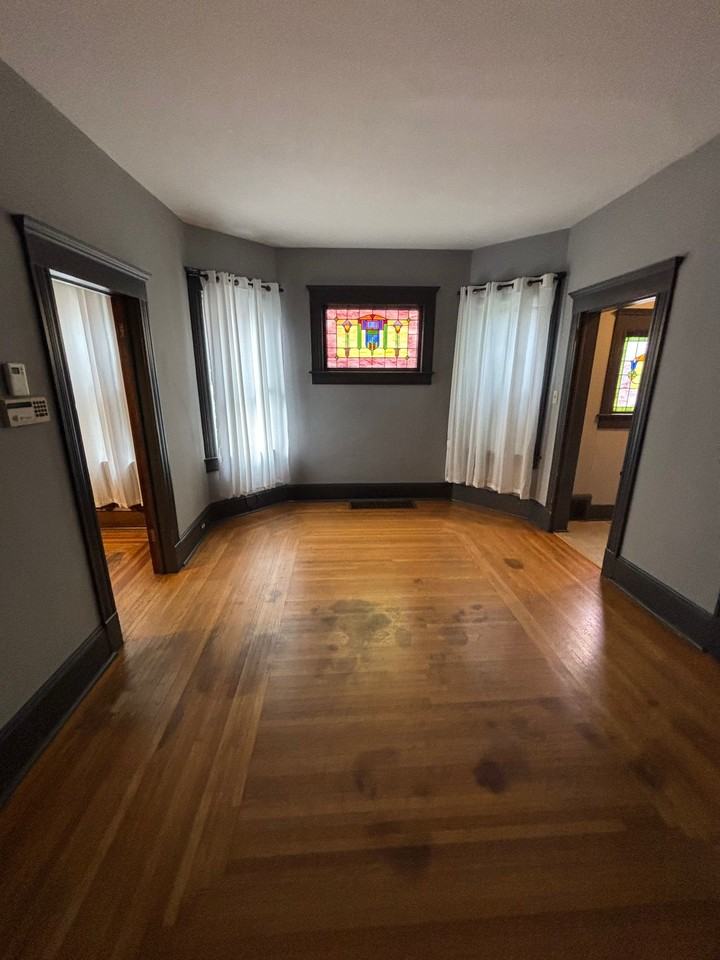 117 Broad St - Photo 6 of 17