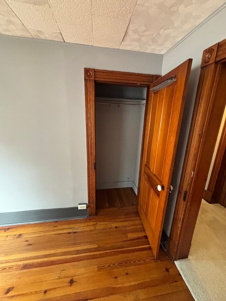 117 Broad St - Photo 7 of 17