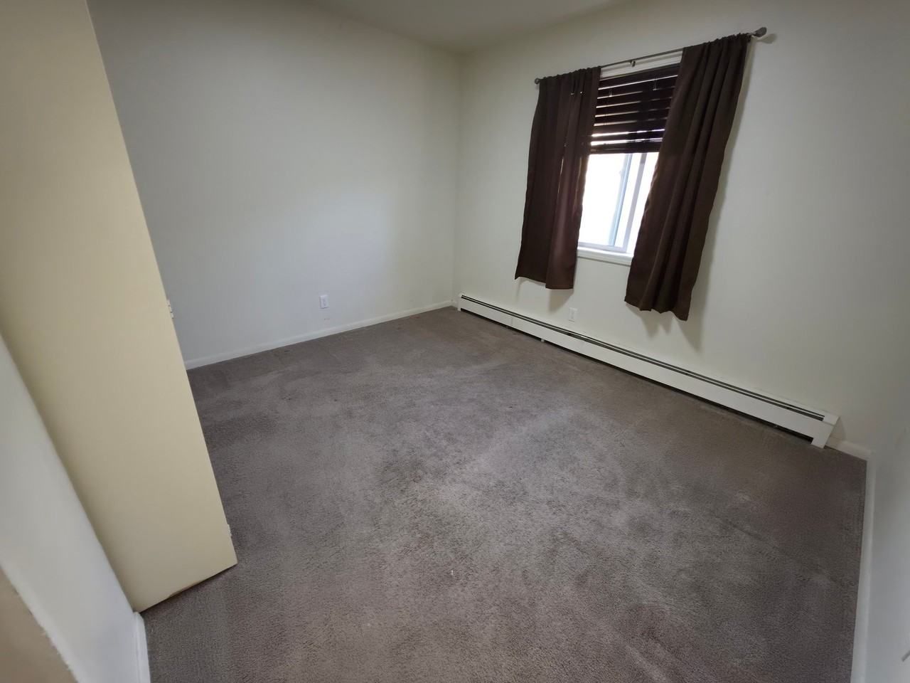 1033 E 10th Ave #2 - Photo 4 of 8