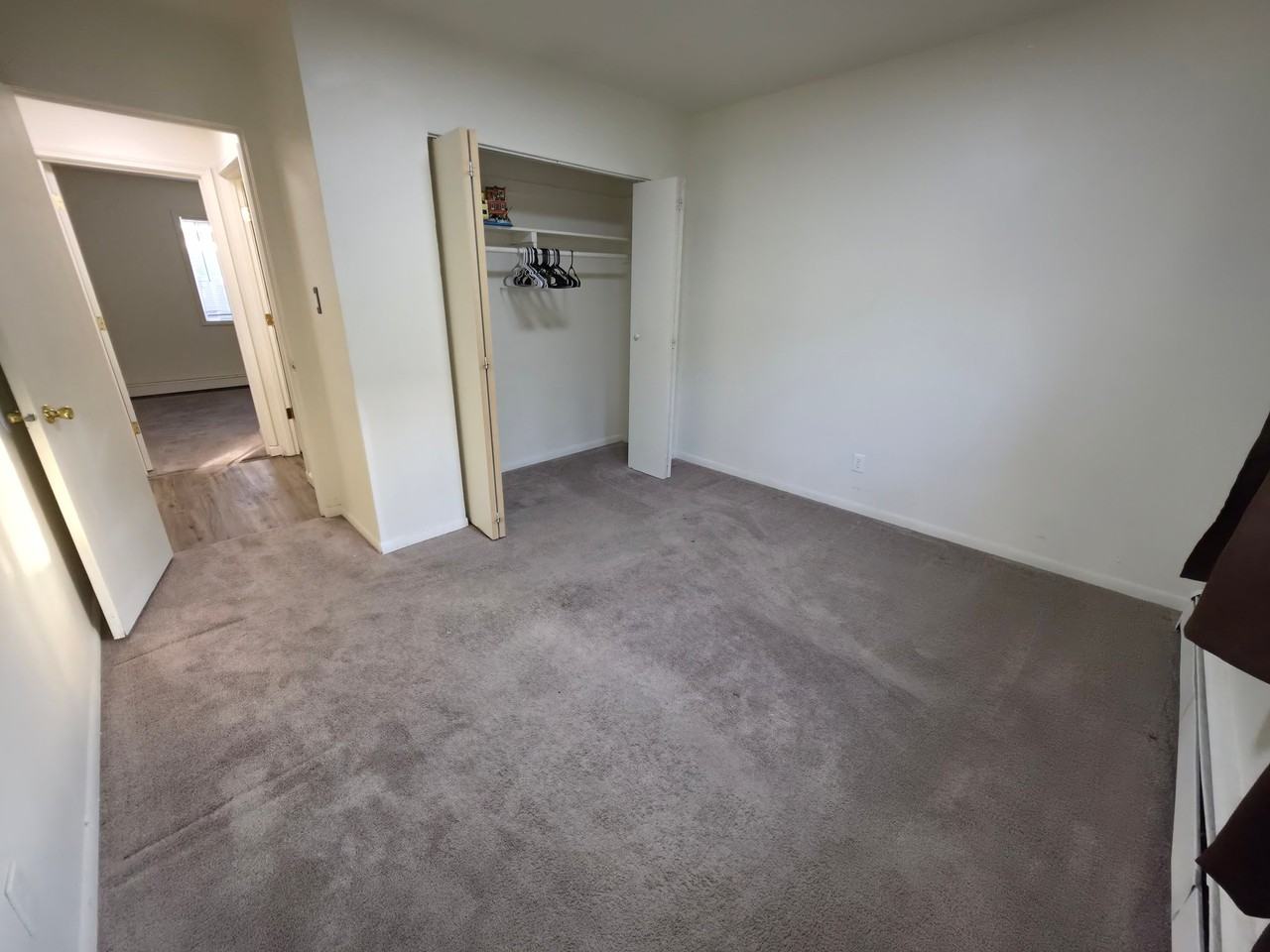 1033 E 10th Ave #2 - Photo 5 of 8