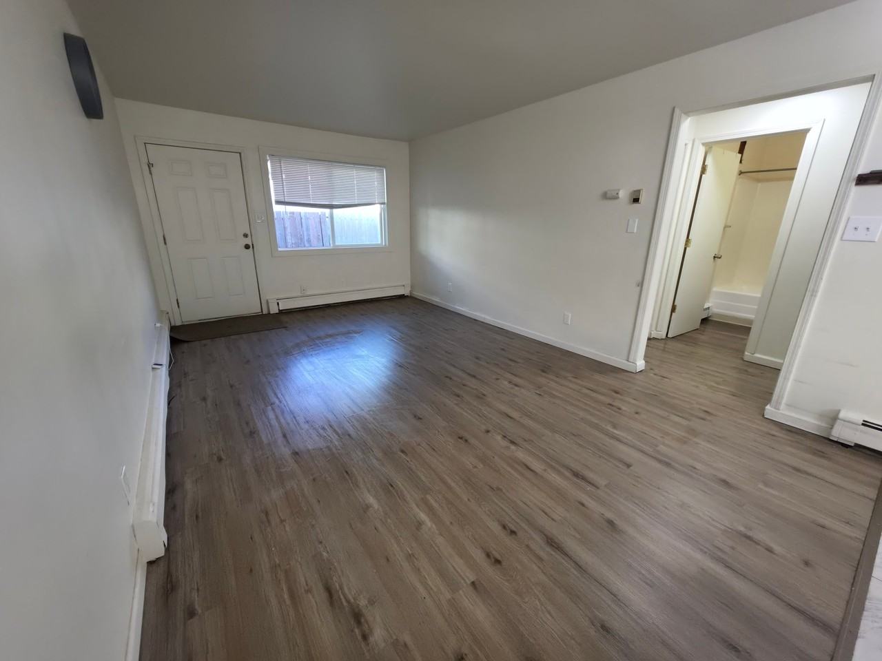 1033 E 10th Ave #2 - Photo 7 of 8
