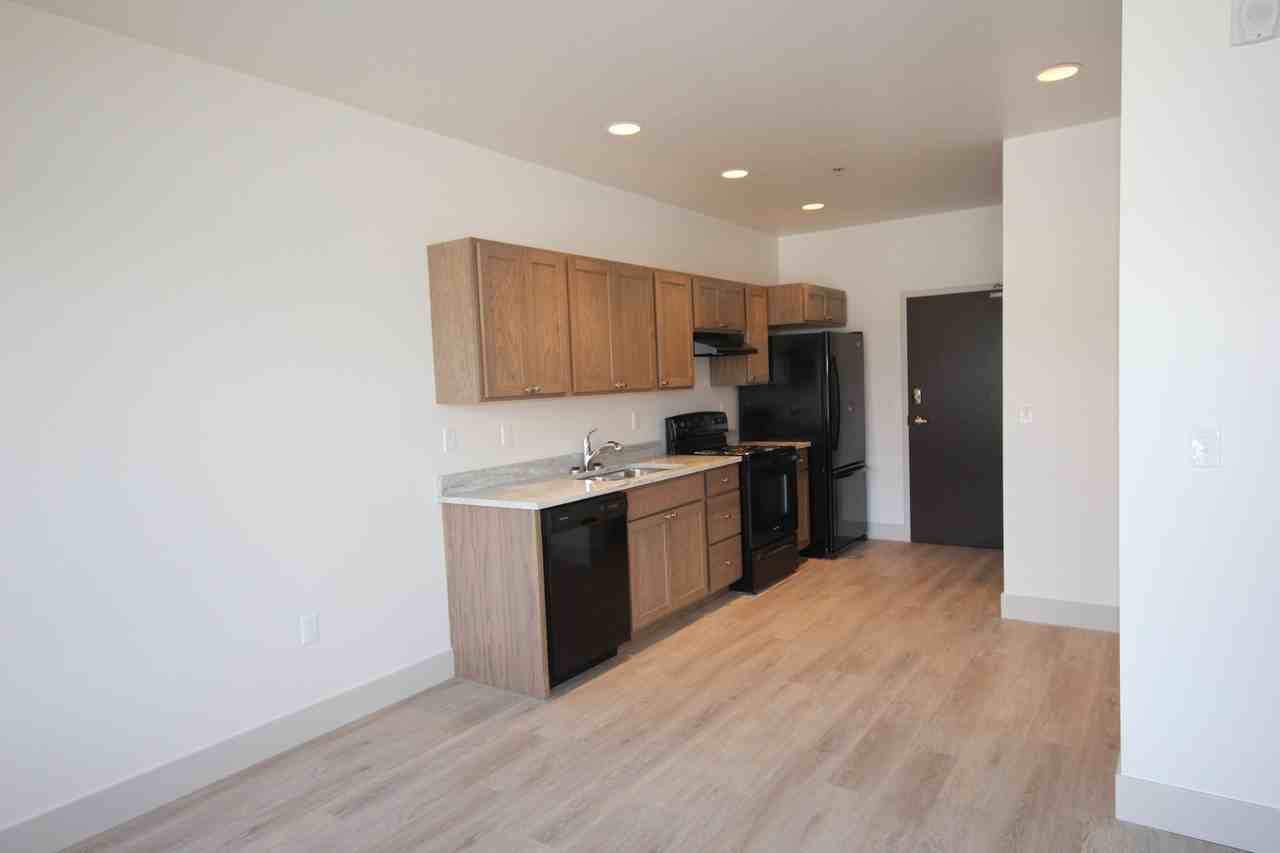 110 Colorado Ave - Photo 2 of 5