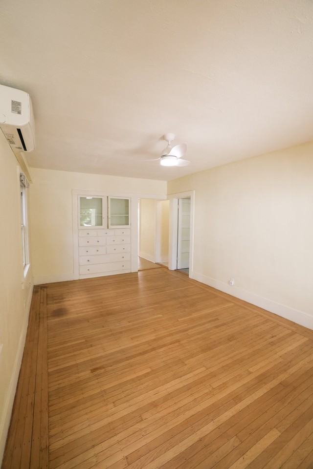 1911 20th St #1911 - Photo 2 of 16