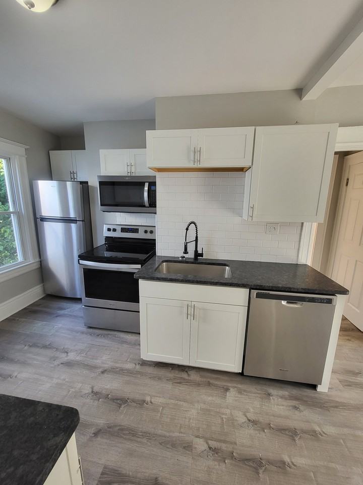 1136 Monroe Ave #A - Photo 2 of 18