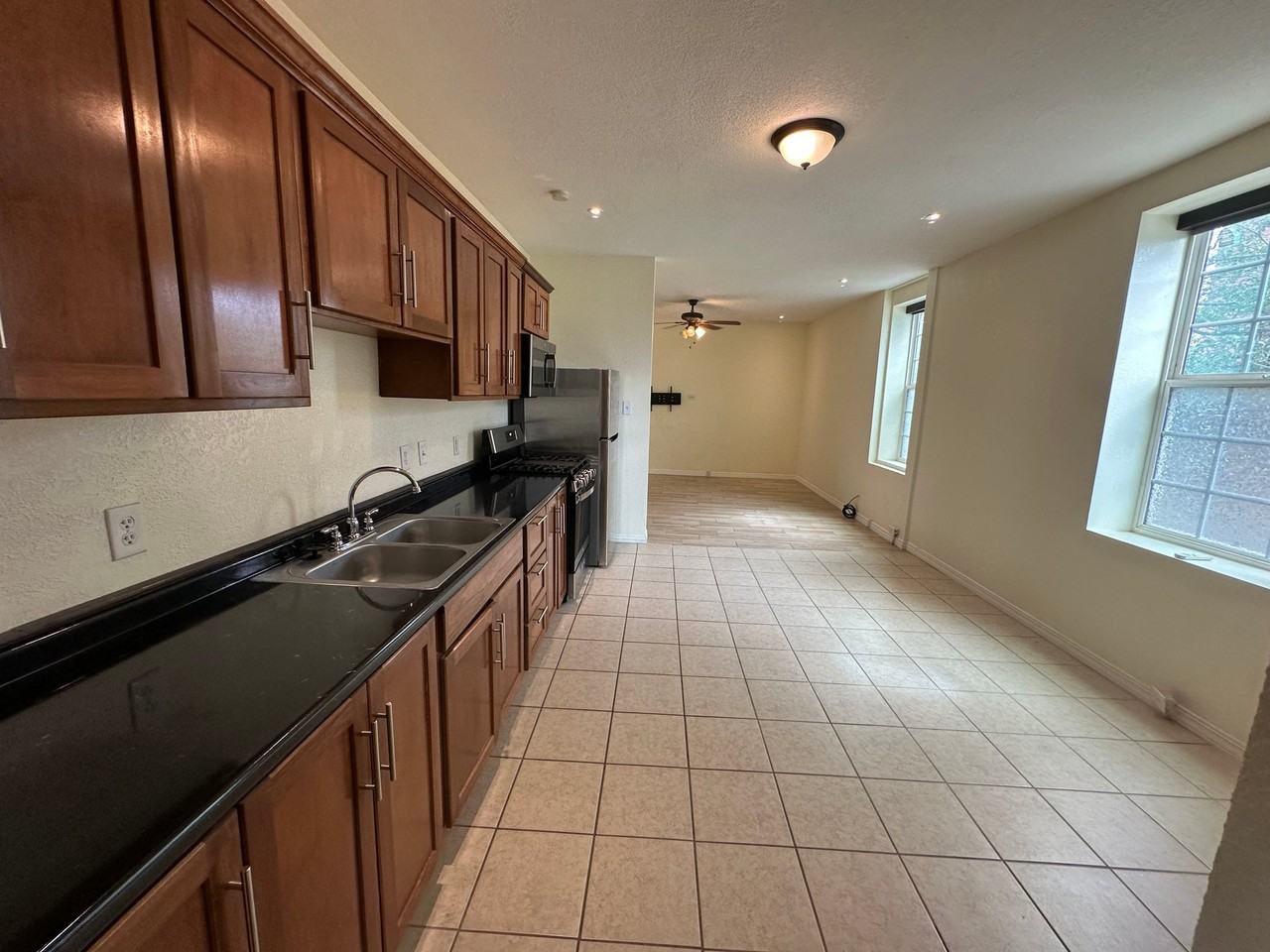 2315 Myrtle Ave #A - Photo 4 of 16