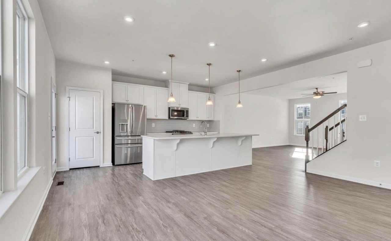 10999 Oswestry St - Photo 7 of 20