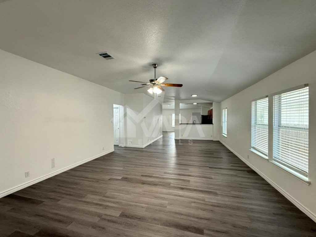 9506 Everton - Photo 6 of 20