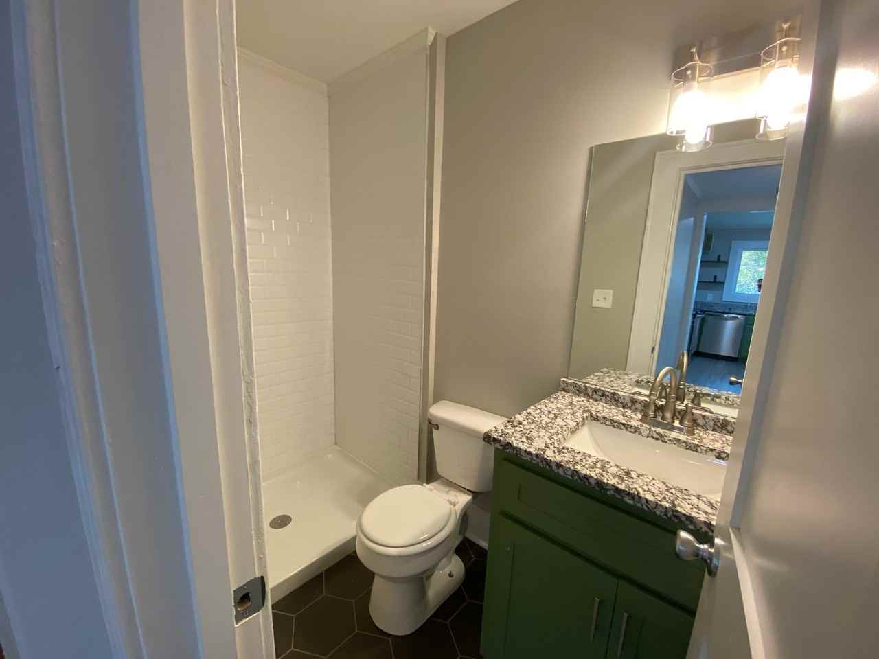 714 Snow St - Photo 4 of 17