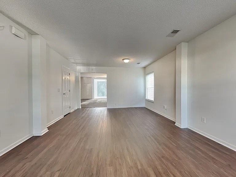 130 Wildberry Ln - Photo 2 of 7