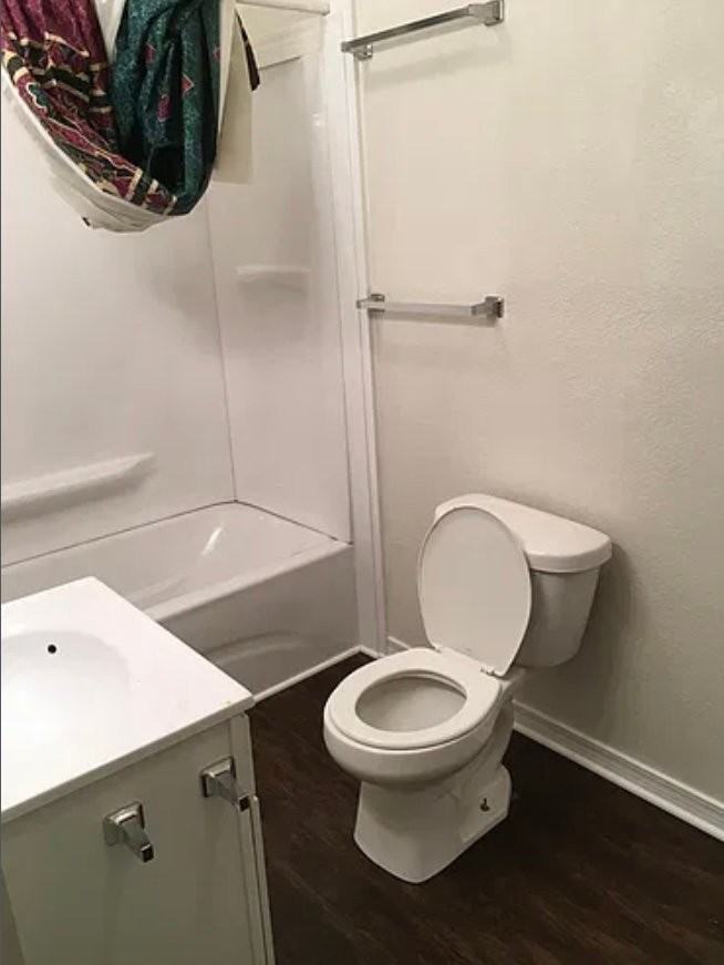 907 B St Se - Photo 2 of 8