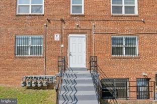 430 Condon Ter Se #5 - Photo 1 of 1