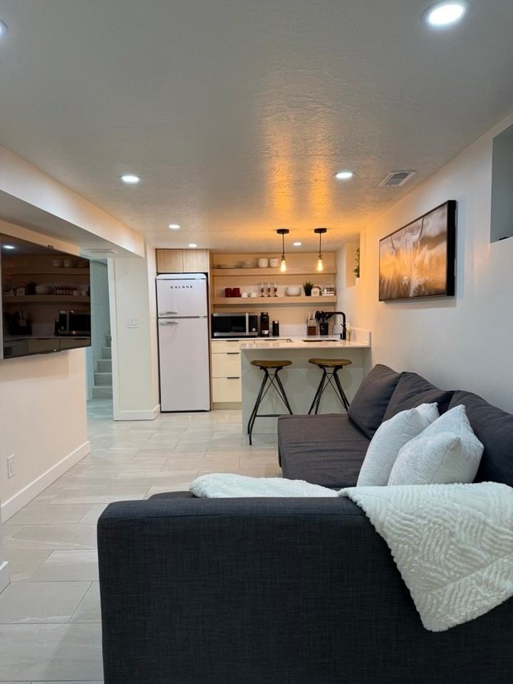 480 J St #480JSTREET - Photo 3 of 13