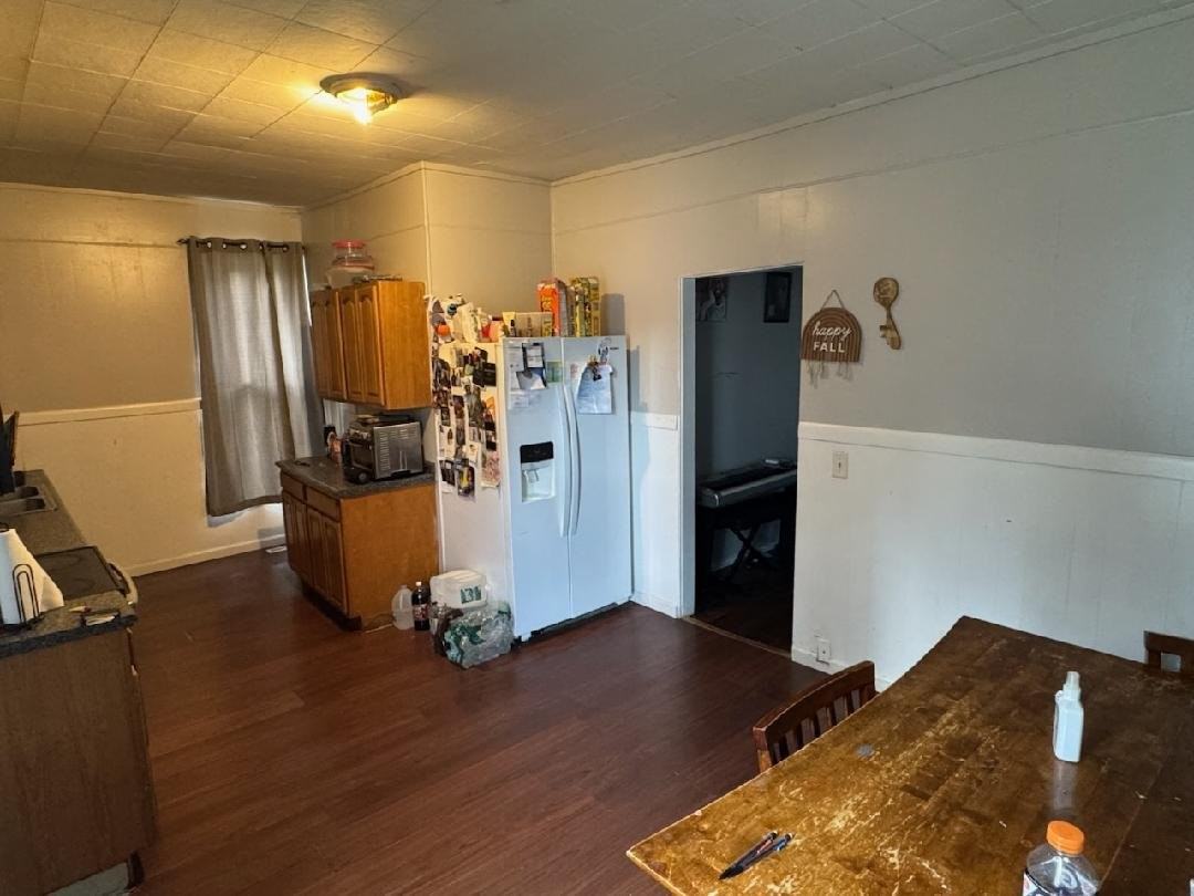 192 Park Ave - Photo 3 of 13