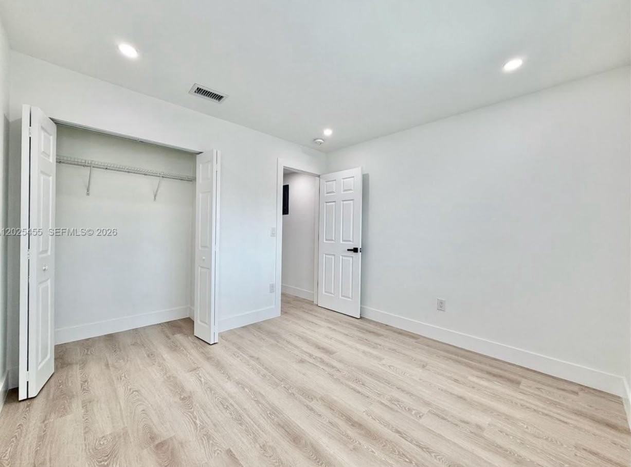 9641 Sw 20th Ter - Photo 2 of 12