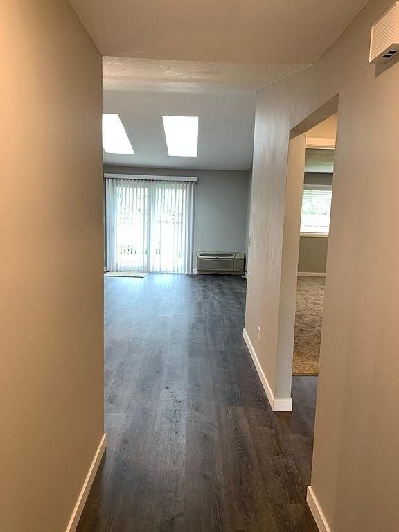 3245 Se 2nd St - Photo 3 of 18