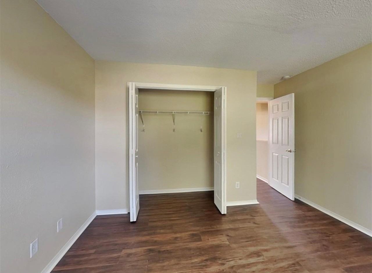 1495 Blue Grass Pkwy - Photo 3 of 10