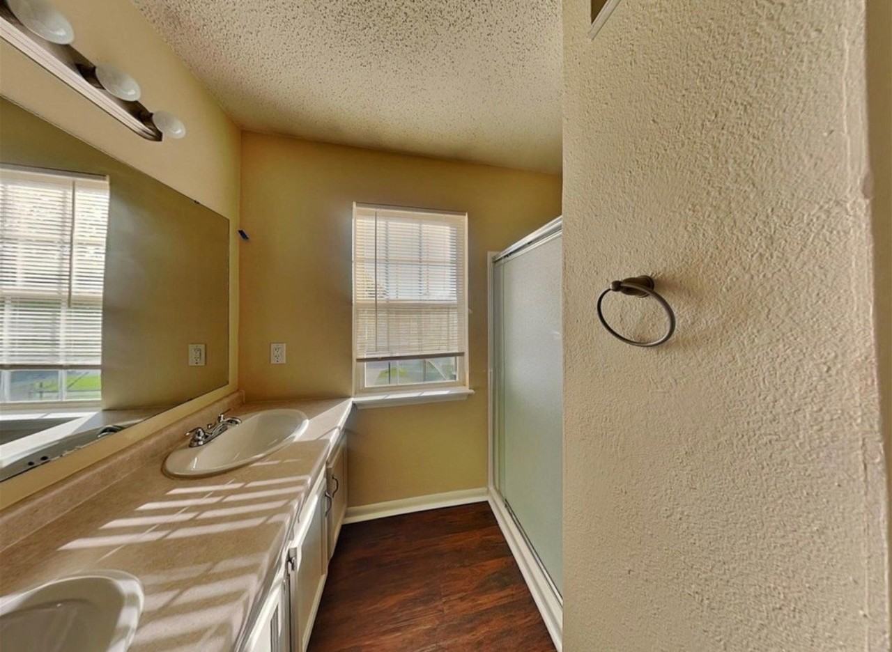 1495 Blue Grass Pkwy - Photo 4 of 10