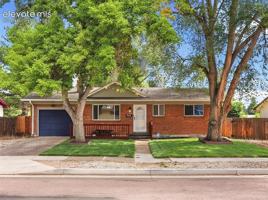 featured image of 4416 E San Miguel St