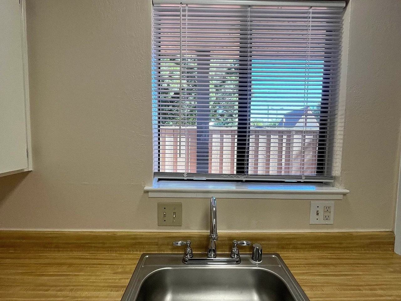 2415 Olivera Rd #10 - Photo 7 of 16