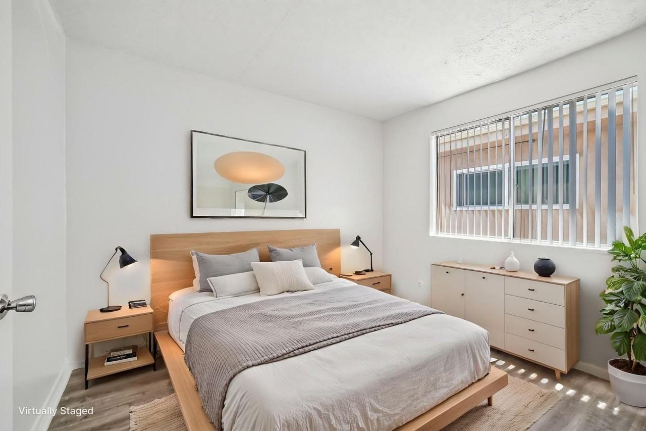 8155 Langdon Ave - Photo 2 of 8