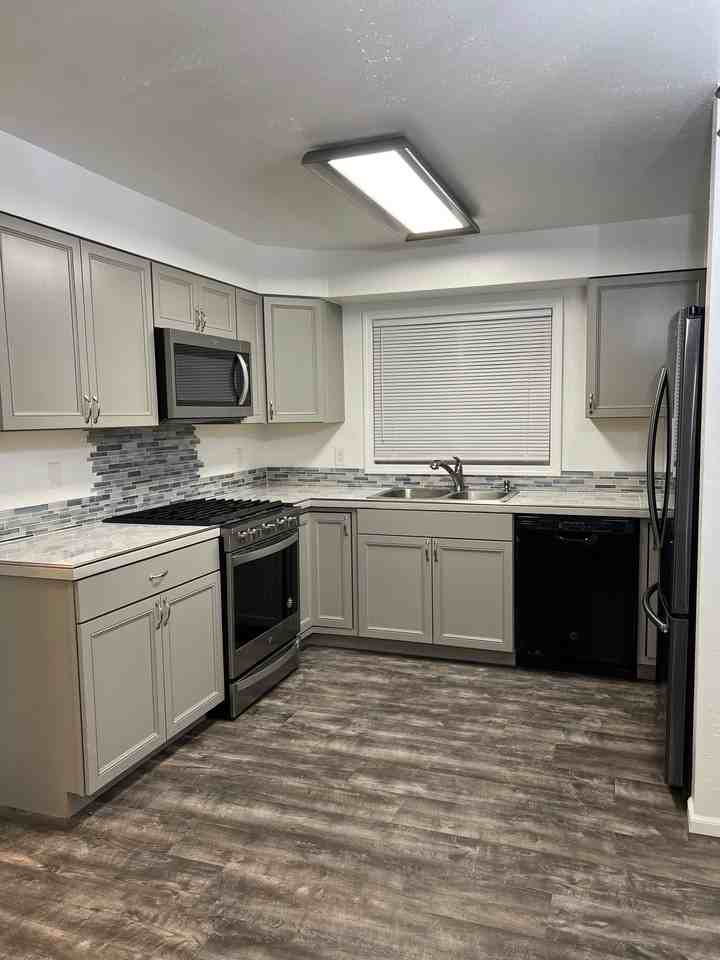 5865 E Bogard Rd #1 - Photo 5 of 12