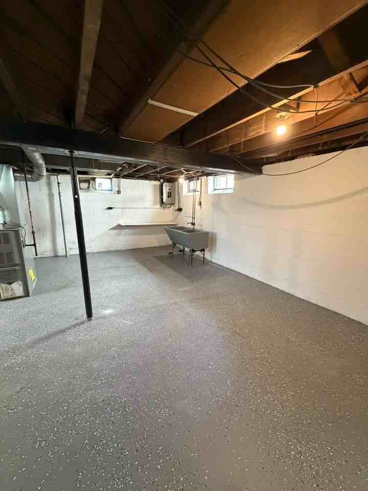 11509 Tonsing Dr - Photo 3 of 7