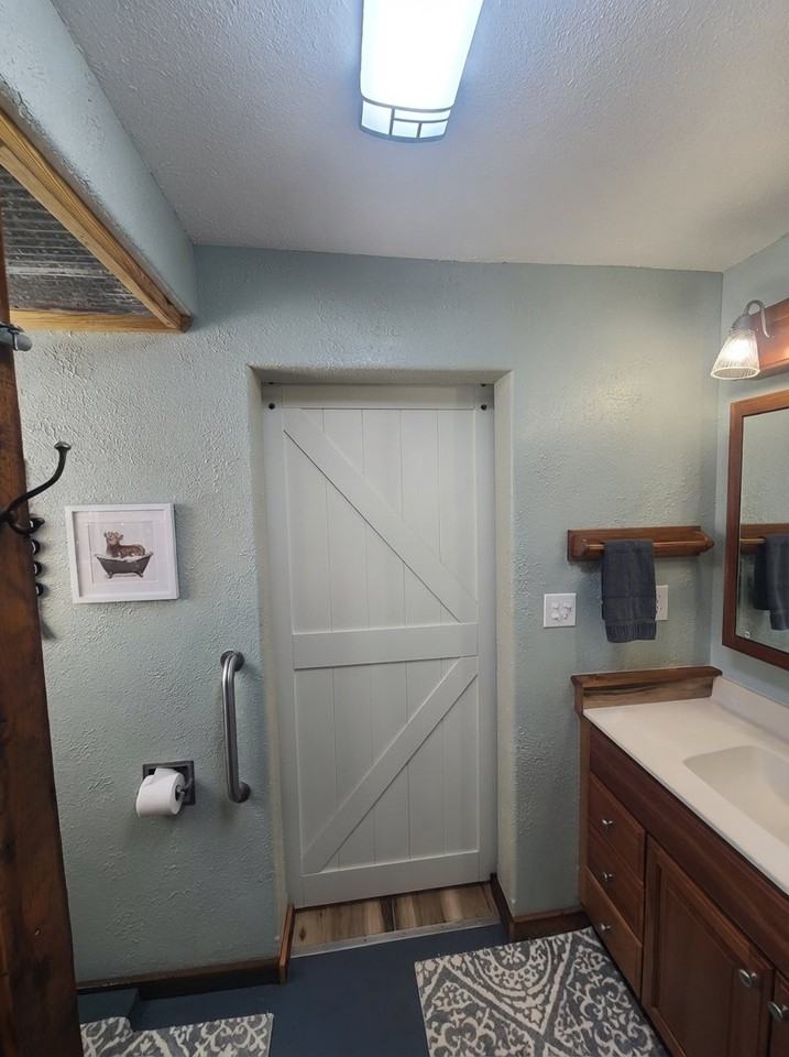 2901 Hillcrest Rd #1 - Photo 4 of 27
