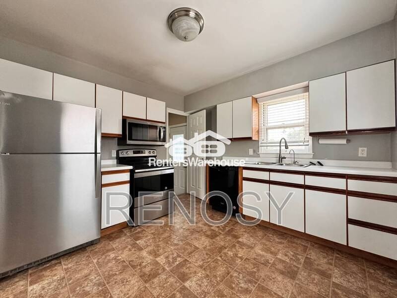 6111 Francis Ave - Photo 5 of 18