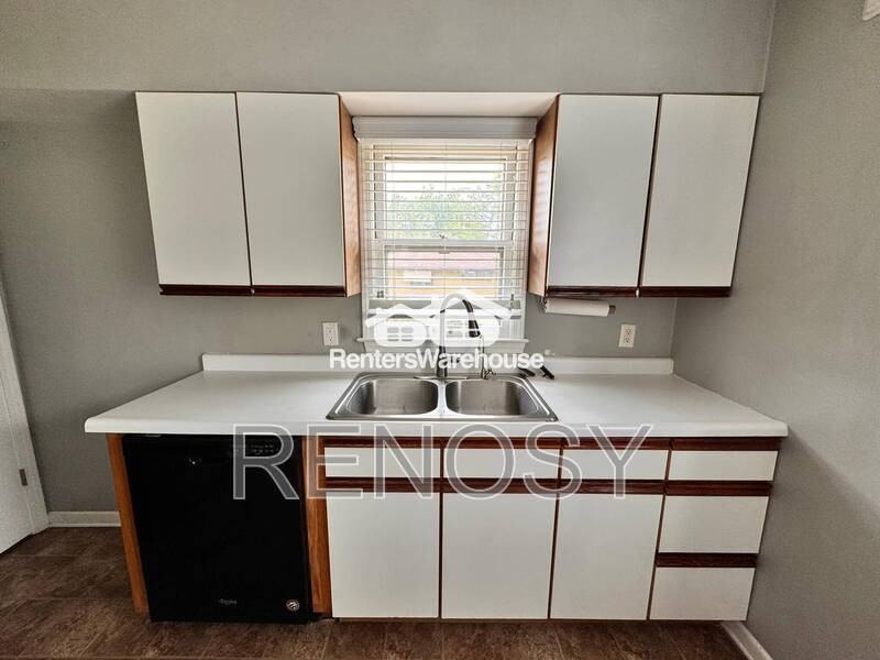 6111 Francis Ave - Photo 7 of 18