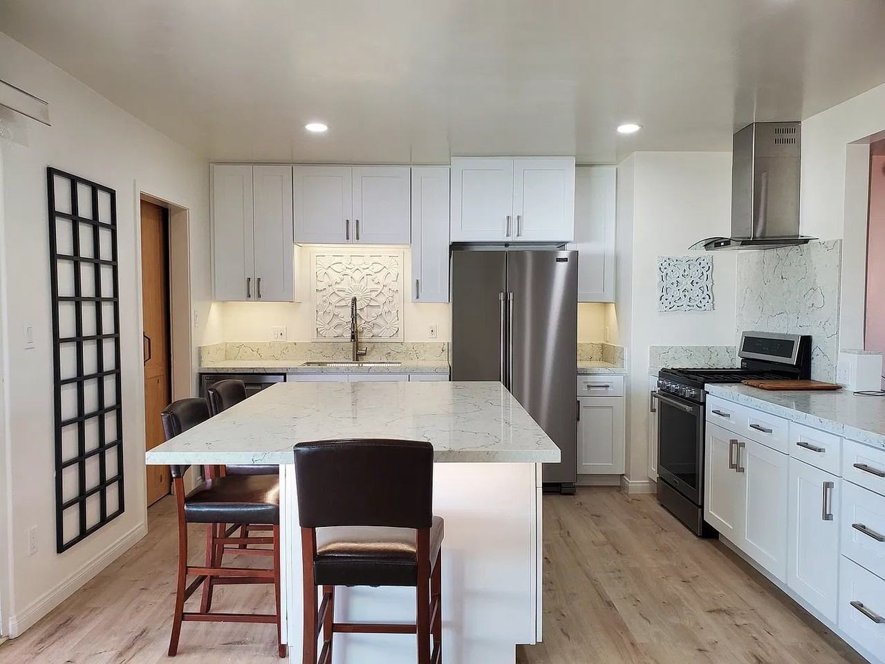 1214 Manchester St - Photo 2 of 25