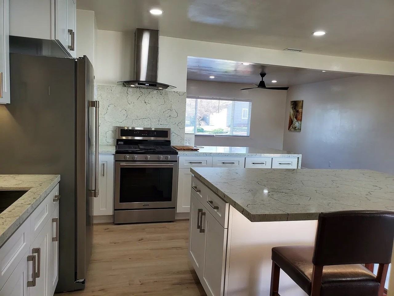 1214 Manchester St - Photo 5 of 25