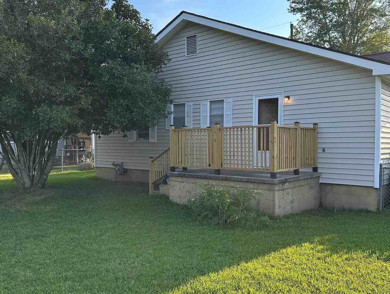 726 Mcarthur Blvd - Photo 4 of 15