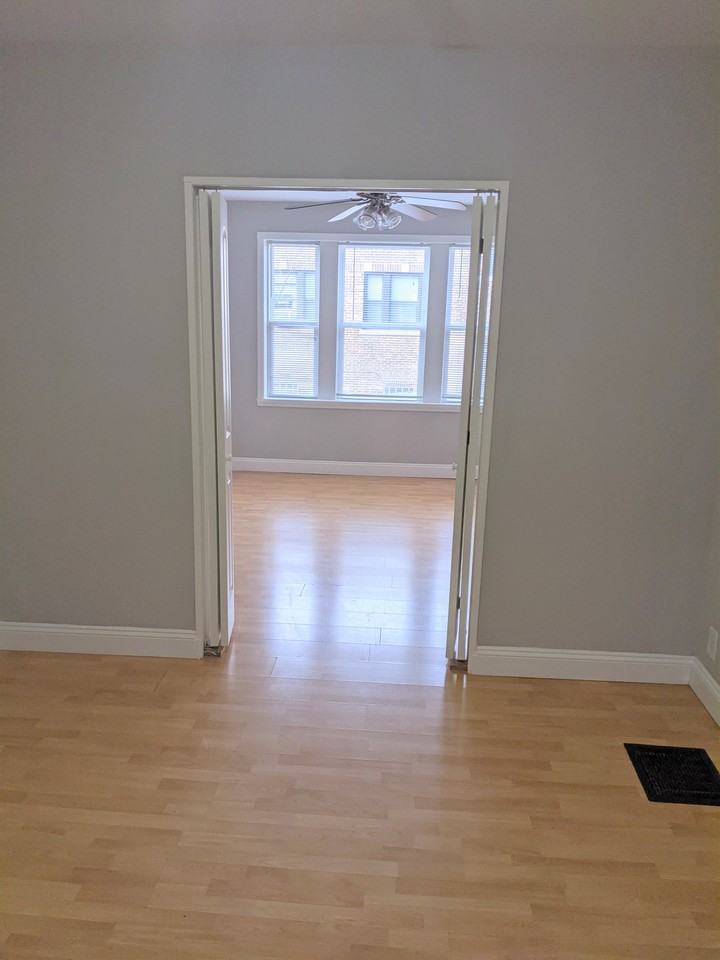 3704 Hereford St #1S - Photo 4 of 8