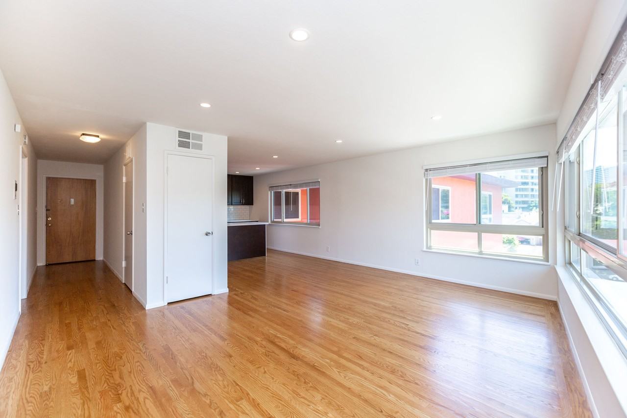 355 Staten - Photo 7 of 25