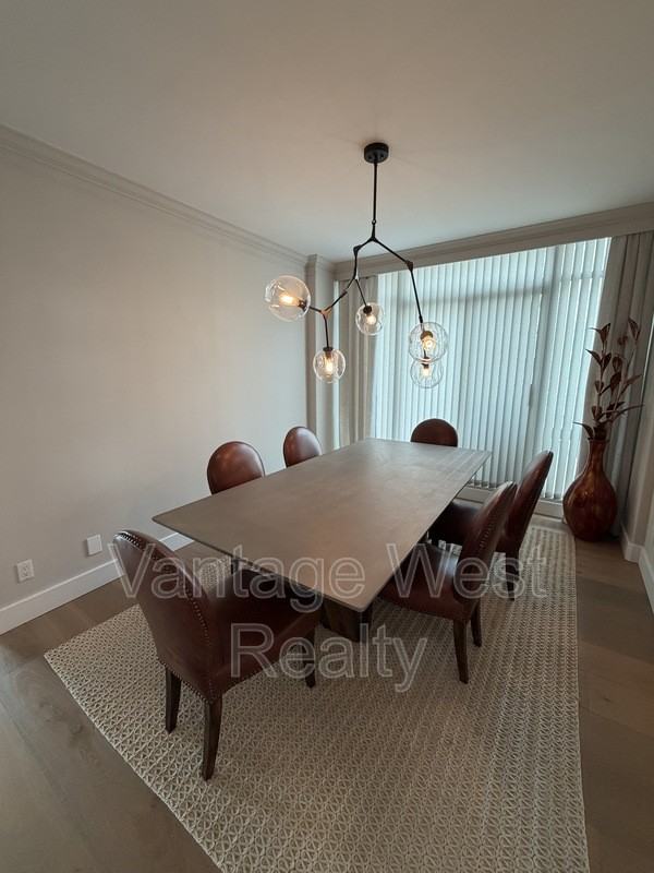 1148 Sunset Dr - Photo 4 of 24