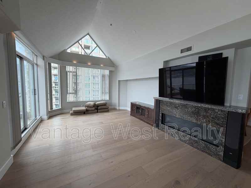 1148 Sunset Dr - Photo 7 of 24