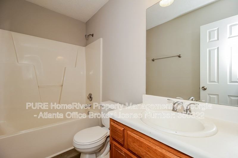 6811 Wood Gate Way - Photo 6 of 17