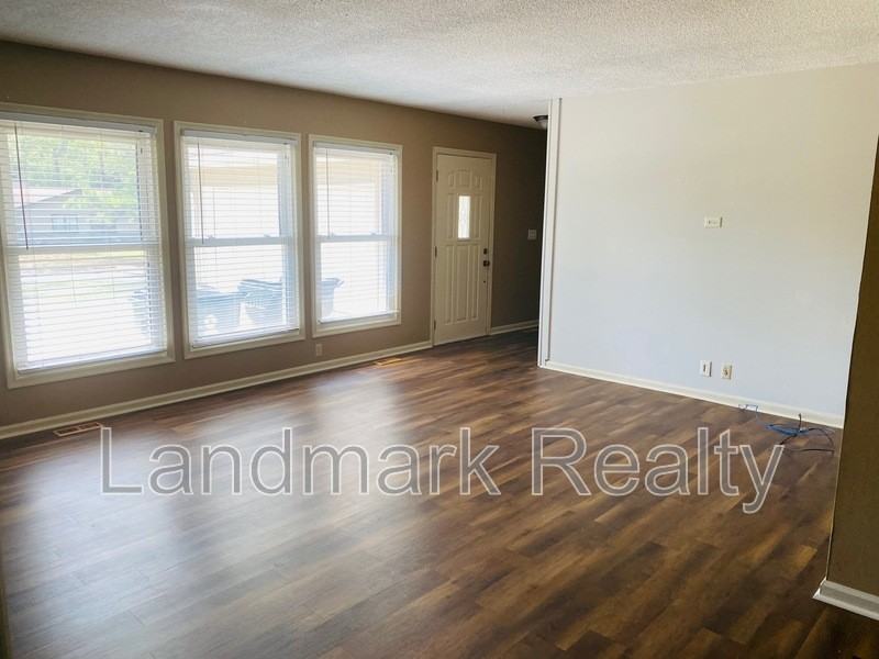 116 Lake Front Dr - Photo 2 of 45