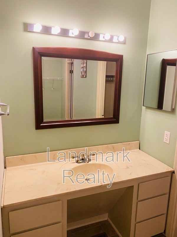 116 Lake Front Dr - Photo 4 of 45