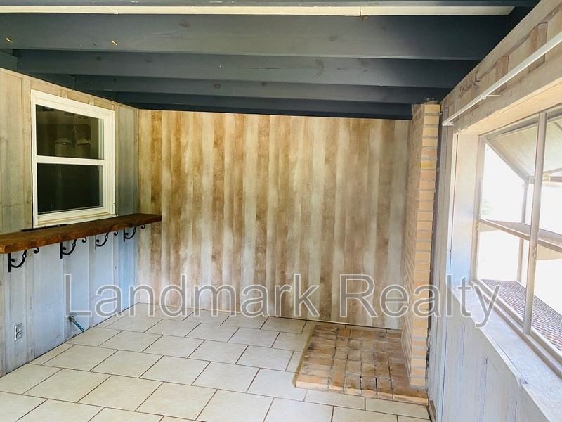 116 Lake Front Dr - Photo 5 of 45