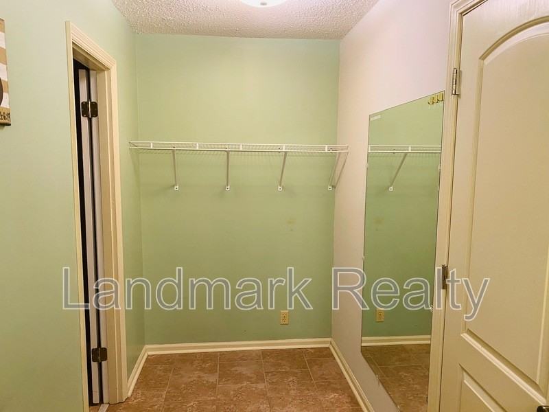 116 Lake Front Dr - Photo 6 of 45