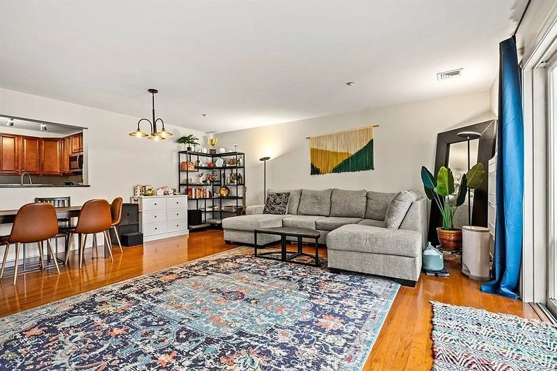 11 Cheriton Rd #102 - Photo 5 of 25