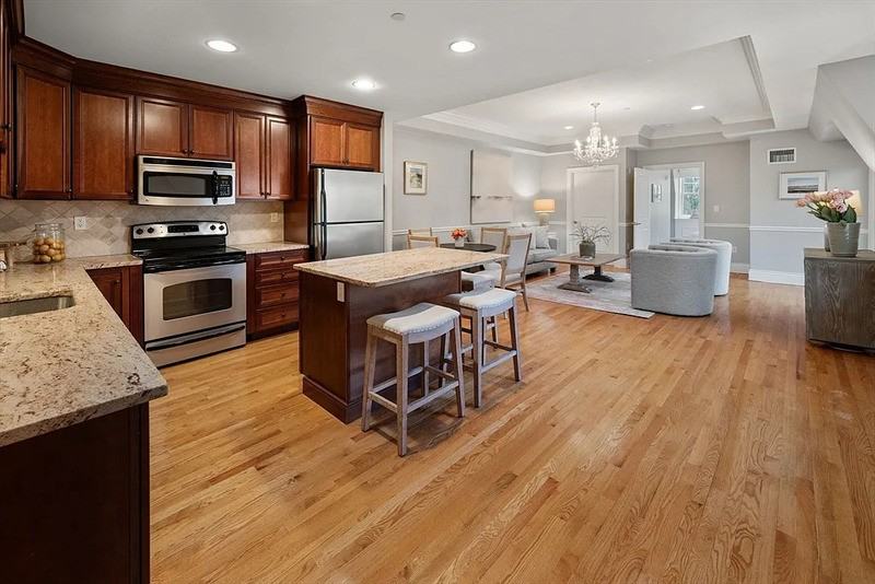 12 Russell Rd #404 - Photo 3 of 10